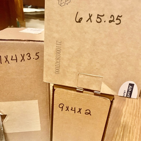 Simply thirfty shop is offering 10 4x6 boxes and  25 -4x6 anti Static for 15.00! - Picture 3 of 14